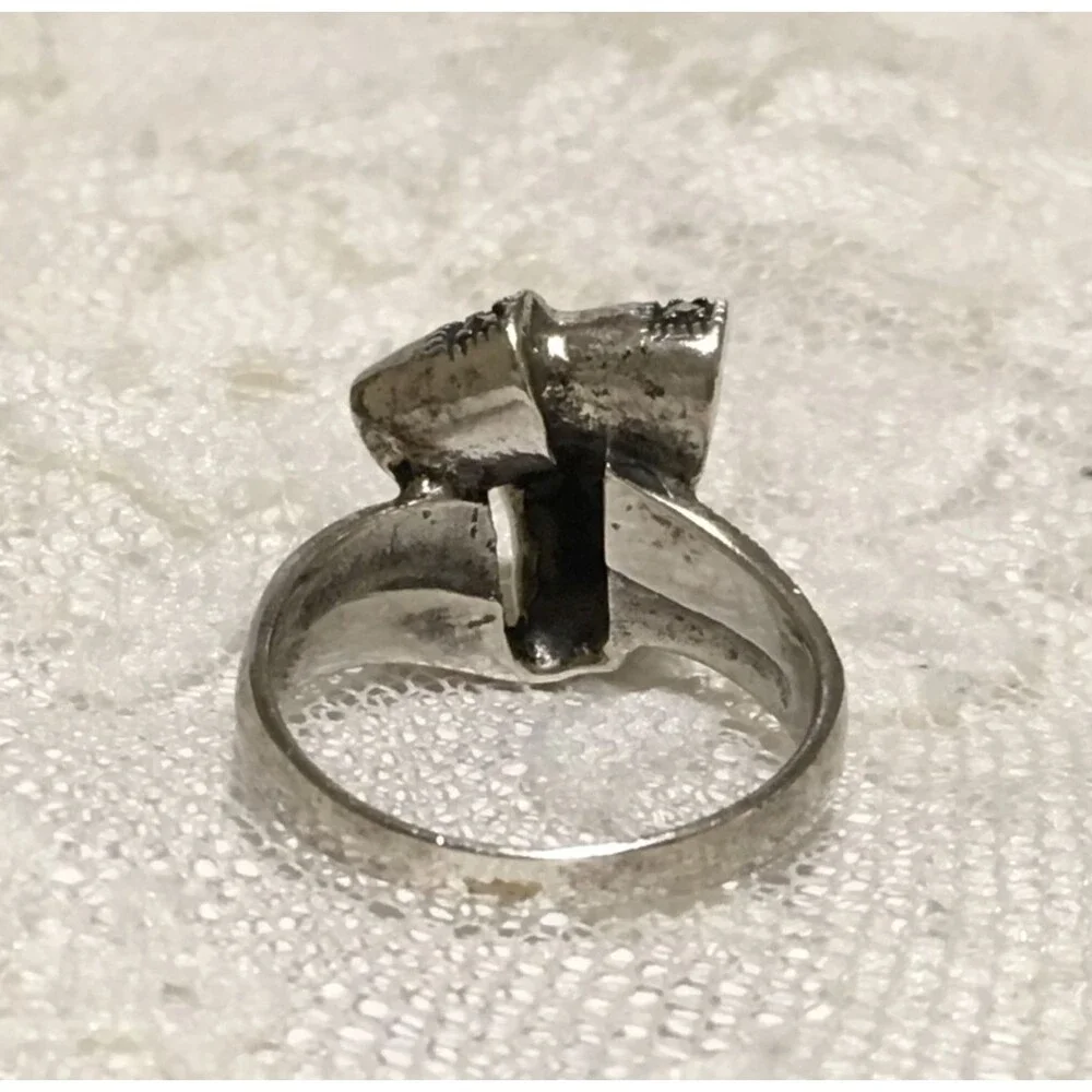 Vintage Sterling Silver Ring Womens Sz 8.25 Ribbon Bow design Marcasite Accents